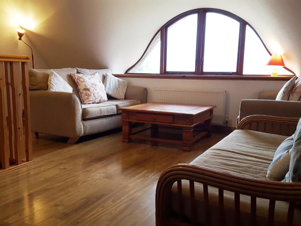 Дома для отпуска Self Catering Donegal - Teac Chondai Thatched Cottage Loughanure-35