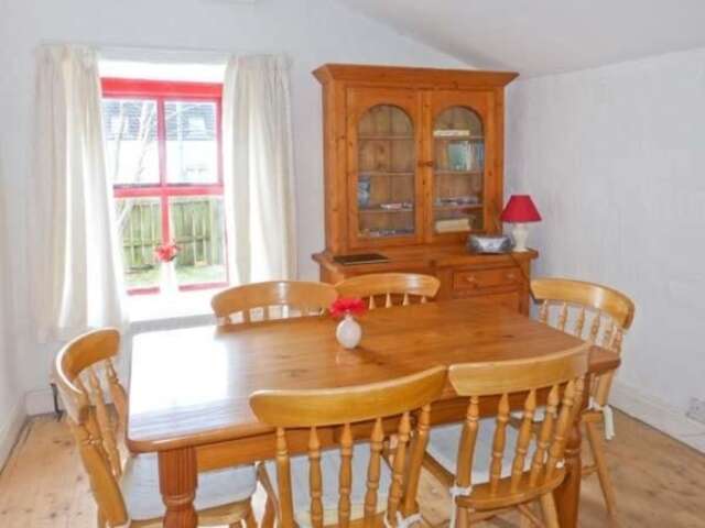 Дома для отпуска Self Catering Donegal - Teac Chondai Thatched Cottage Loughanure-15